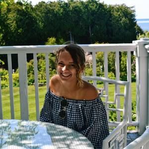 Meet your Posher, Madison